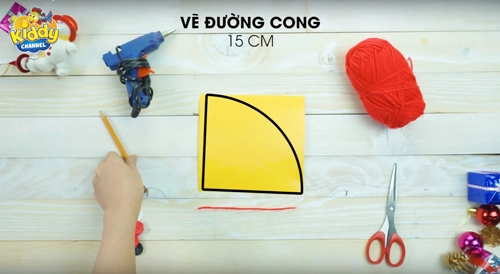 Dù không khéo tay mẹ vẫn có thể tự làm món quà giáng sinh này cho bé - 2