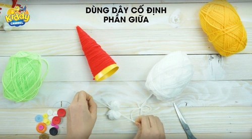 Dù không khéo tay mẹ vẫn có thể tự làm món quà giáng sinh này cho bé - 5