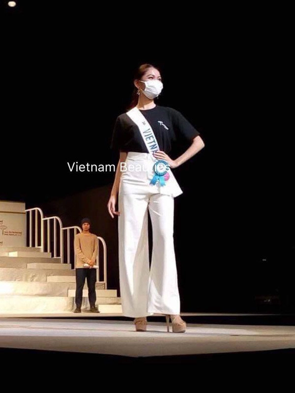 Fan đau lòng khi thùy dung đeo khẩu trang tập duyệt chung kết miss international 2017 - 2