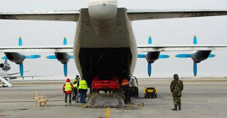  ferrari f430 vận chuyển bằng máy bay - 6