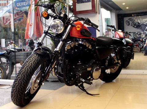  harley davidson forty-eight 2010 đầu tiên tại việt nam - 1