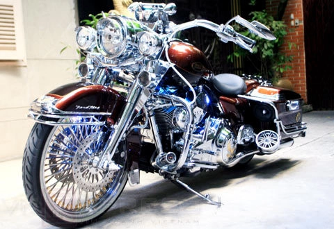  harley davidson road king 2009 độ đầu tiên tại việt nam - 1