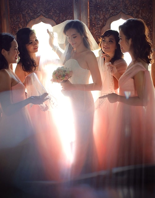 Hé lộ 4 chiếc váy cưới tuyệt đẹp của trúc diễm - 4