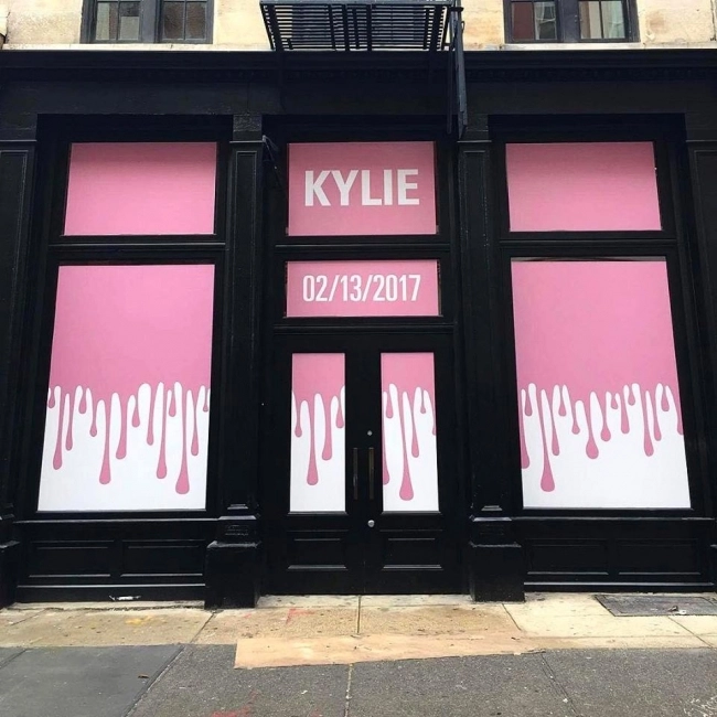 Hé lộ cửa hàng đầu tiên của kylie cosmetics tại thành phố new york - 2