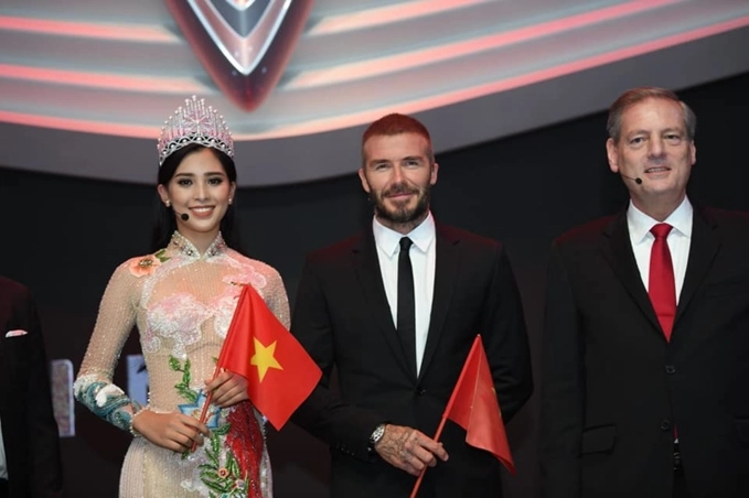 Hoa hậu tiểu vy khiến cư dân mạng dậy sóng khi tuyên bố david beckham bảnh thì có bảnh nhưng vẫn thích xe hơn - 4