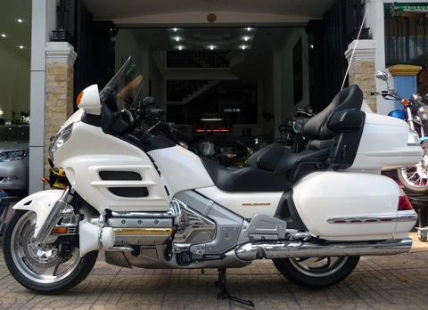  honda gold wing 2010 giấc mơ của người dẫn đầu - 1