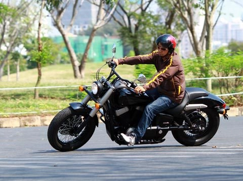  honda shadow phantom 2010 - lột xác cho trẻ hơn - 2