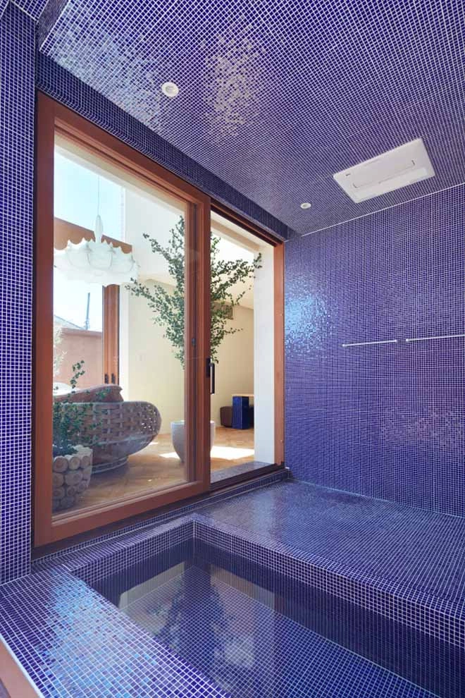 Không ngờ bên trong vẻ ngoài cục mịch là căn nhà đẹp như resort - 13