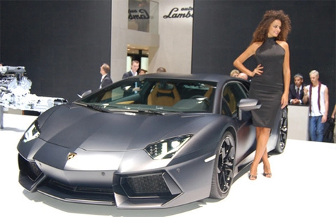  lamborghini công bố giá bán siêu xe đời 2012 - 2