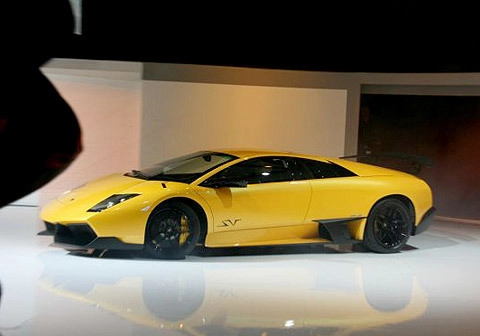  lamborghini lp670-4 trình làng cùng người đẹp - 2