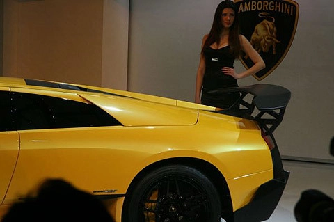  lamborghini lp670-4 trình làng cùng người đẹp - 8