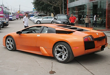  lamborghini murcielago đầu tiên tại việt nam - 3