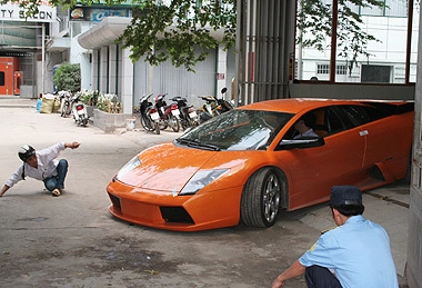  lamborghini murcielago đầu tiên tại việt nam - 7