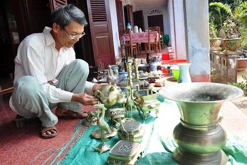 Lau dọn bàn thờ trước khi cúng ông công ông táo có nên hay không - 2