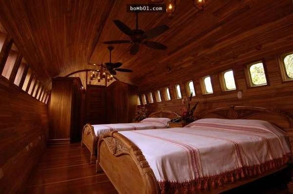 Liều mua vỏ máy bay boeing về làm nhà bà cụ khiến mọi người kinh ngạc - 7