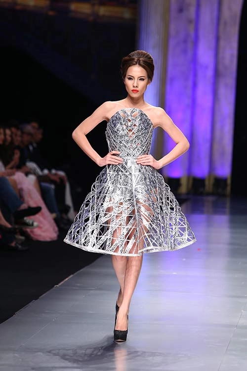 Lý giám tiền lên ngôi quán quân project runway 2014 - 9