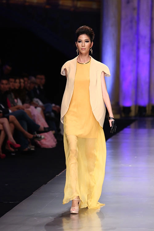 Lý giám tiền lên ngôi quán quân project runway 2014 - 18