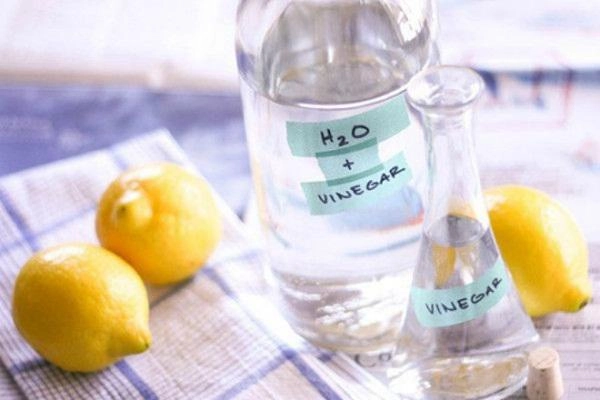 Mách chị em 6 cách tẩy trắng áo tưởng khó mà vừa dễ lại không hại áo hại da - 3