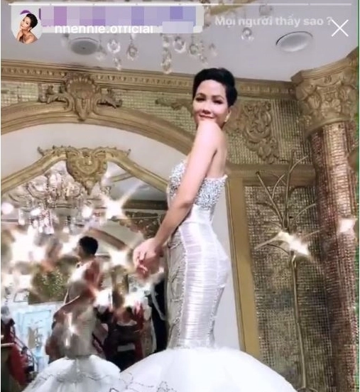 Miss universe 2018 hhen niê hóa thân thành nàng tiên cá khoe vòng ba quyến rũ - 3