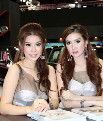  người đẹp ở bangkok auto salon 2013 - 5