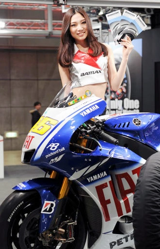  những cô gái xinh xắn tại tokyo motorcycle show 2010 - 9