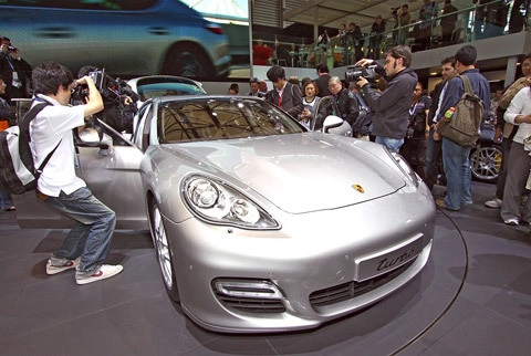  porsche panamera - ngôi sao của thượng hải motorshow - 1