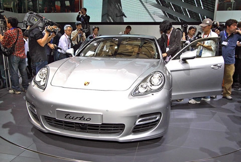  porsche panamera - ngôi sao của thượng hải motorshow - 3