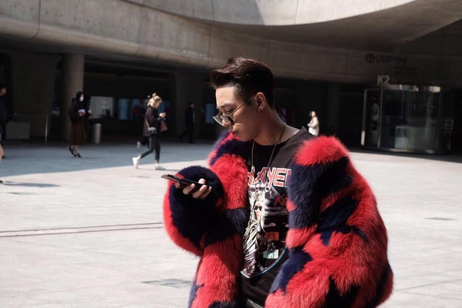 Seoul fashion week 2017 phí phương anh men-lỳ với set đồ 400 triệu hoàng ku diện áo lông to hơn cả sơn tùng - 5