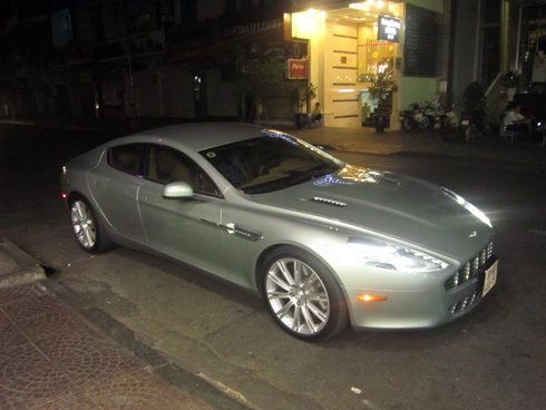  siêu xe aston martin rapide di cư vào sài gòn - 1