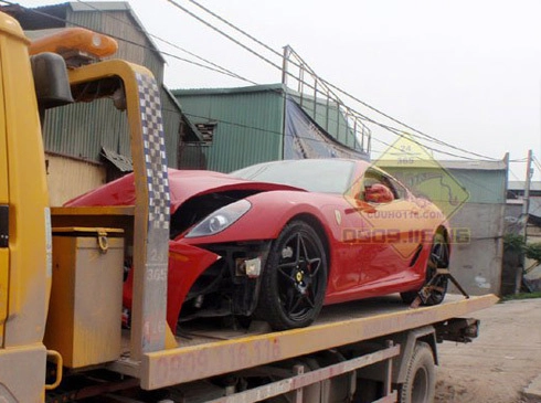  siêu xe ferrari 599 gtb duy nhất tại việt nam gặp nạn - 1