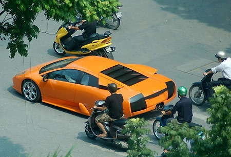  siêu xe lamborghini bị csgt tuýt còi tại hà nội - 1