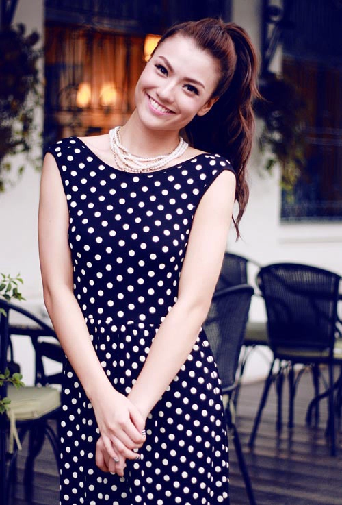 Soi nhà đỏ rực của mẫu xinh hồng quế - 1