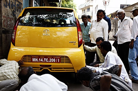  tata nano đắt khách - 1