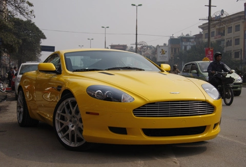  thêm một siêu xe aston martin db9 coupe về hà nội - 1