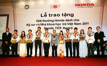  trao giải honda yes award 2011 - 1