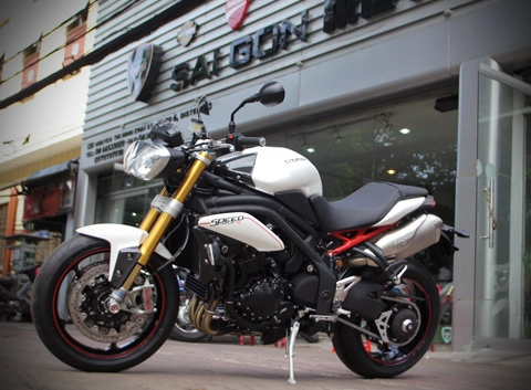  triumph speed triple r 2012 đặt chân đến việt nam - 1