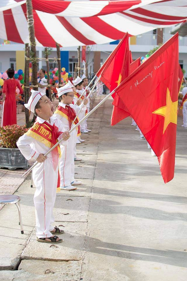 Tuyển tập những biểu cảm bất hủ của lũ nhóc ngày khai giảng khiến dân tình cười đau ruột - 4