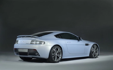  vantage rs - tuyệt phẩm mới của aston martin - 2