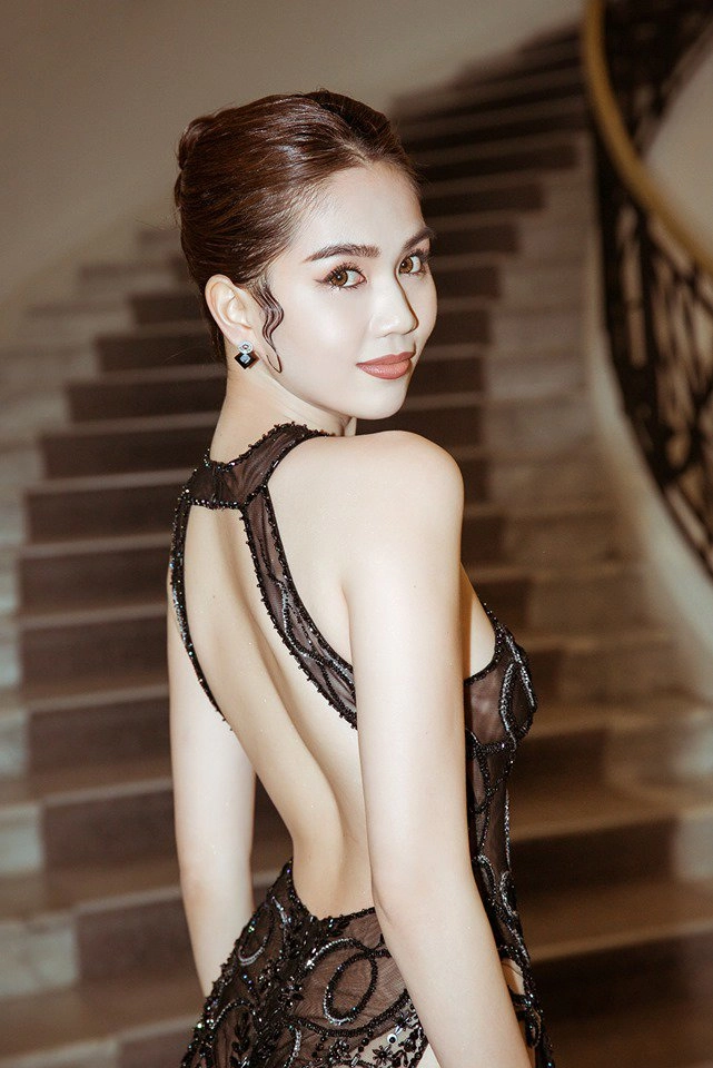 Diện sexy bị chê tới tấp nhưng mặc sương sương như vầy ngọc trinh được khen mát mặt - 1