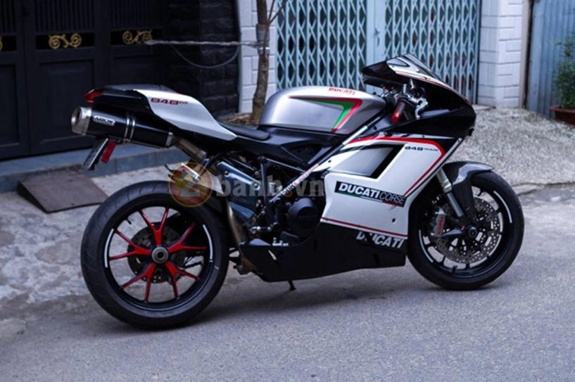 Ducati 848 evo của fan lorenzo vừa độ pô arrow cùng nhiều phụ kiện thú vị - 11