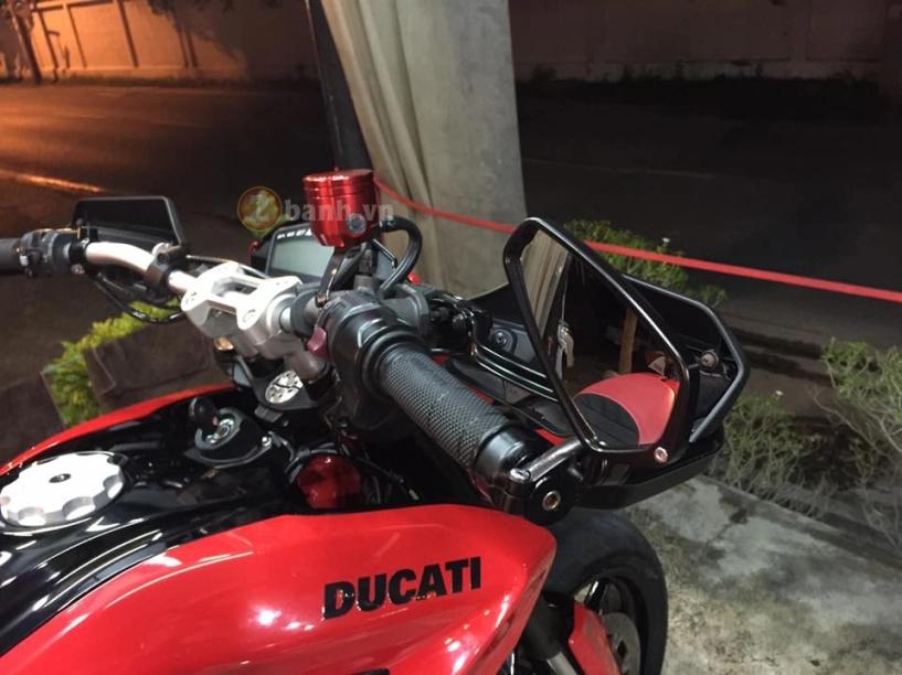 Ducati hypermotard 821 trang bị nhiều đồ chơi giá trị - 3