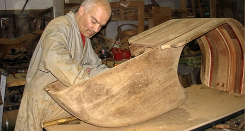  dùng gỗ chế tạo vespa cổ - 10