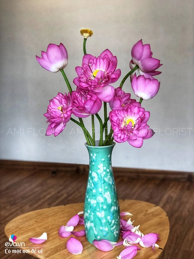 Lấy hết tiền mẹ giao mua thức ăn 8x hn mua hoa cắm tràn ngập nhà nào ngờ cái kết - 5