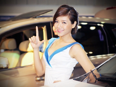  người mẫu triển lãm saigon autotech 2012 - 5