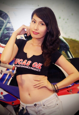  người mẫu triển lãm saigon autotech 2012 - 9