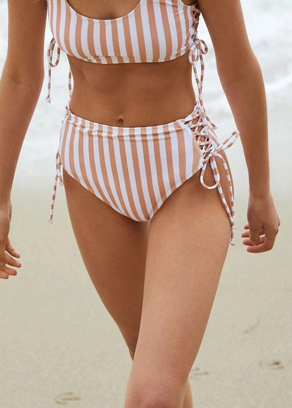 Thi thoảng diện bikini một lần ca sĩ hồng nhung khiến các fan đứng ngồi không yên - 7