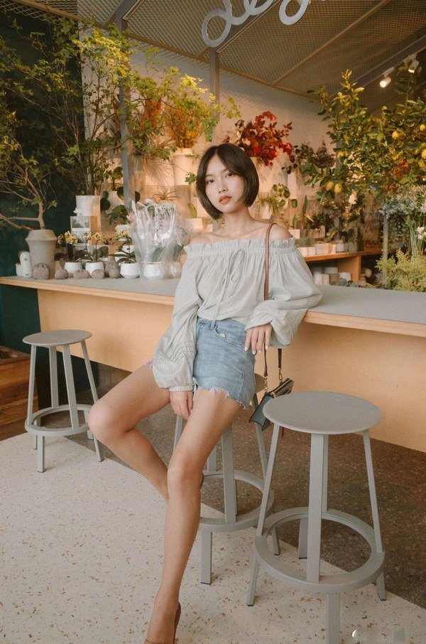 Tranh thủ hn mát rượi chị em diện ngay áo blouse dài tay vừa xinh vừa giấu bắp tay thô - 14