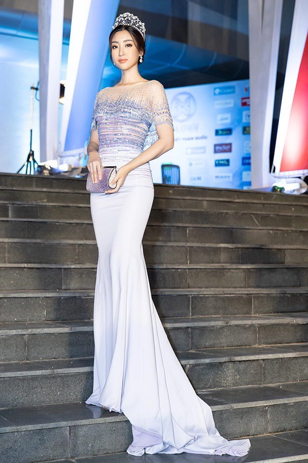 Trực tiếp lương thùy linh đăng quang miss world việt nam 2019 - 19