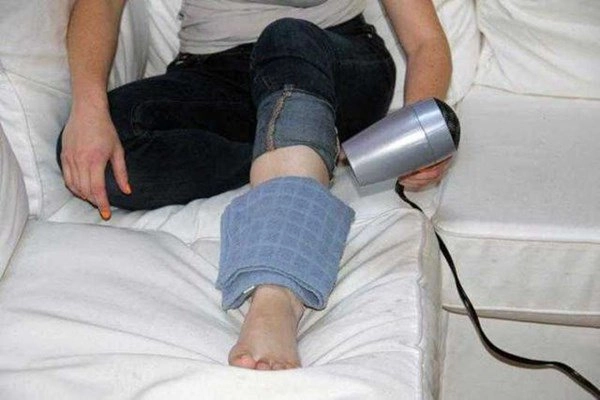 Vợ cầm máy sấy trước tủ lạnh 5 phút chồng lại gần thì vỡ òa thấy thứ chảy bên trong - 4
