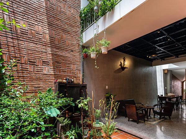 Vợ chồng việt sửa nhà cấp 4 cũ thành nơi ở đẹp đến mức báo mỹ cũng phải khen - 4